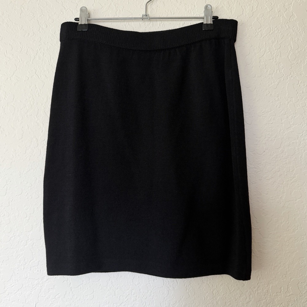 St. John Santana Knit Pencil Skirt Sz 2 Black Pull On Quiet Luxury Country Club